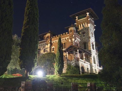 Charming Apartment Lake Front Acquaseria Bagian luar foto
