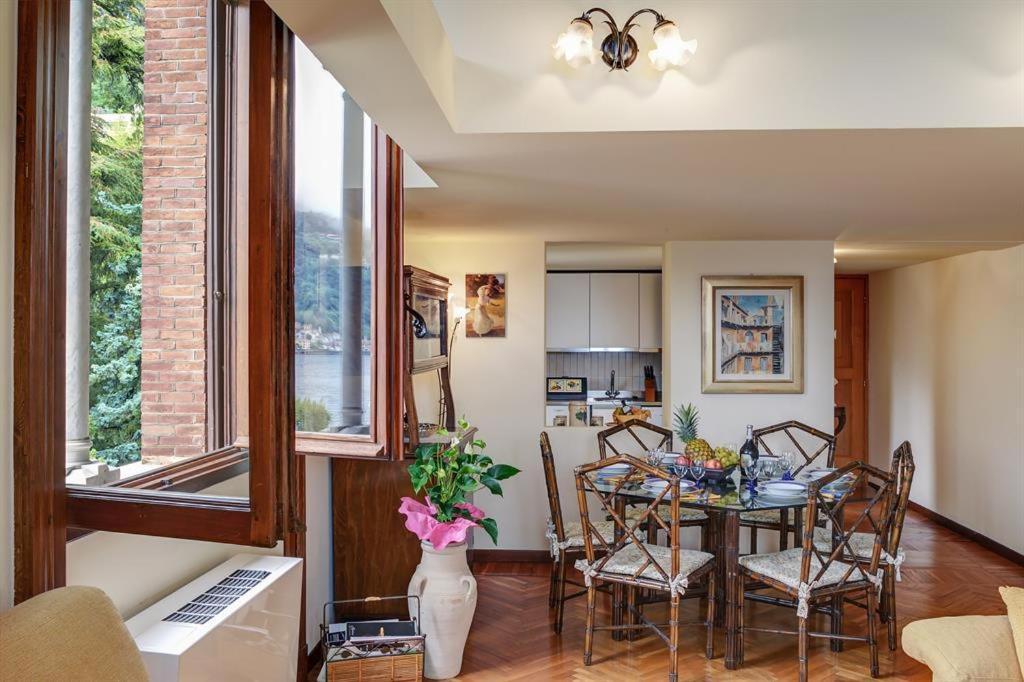Charming Apartment Lake Front Acquaseria Bagian luar foto