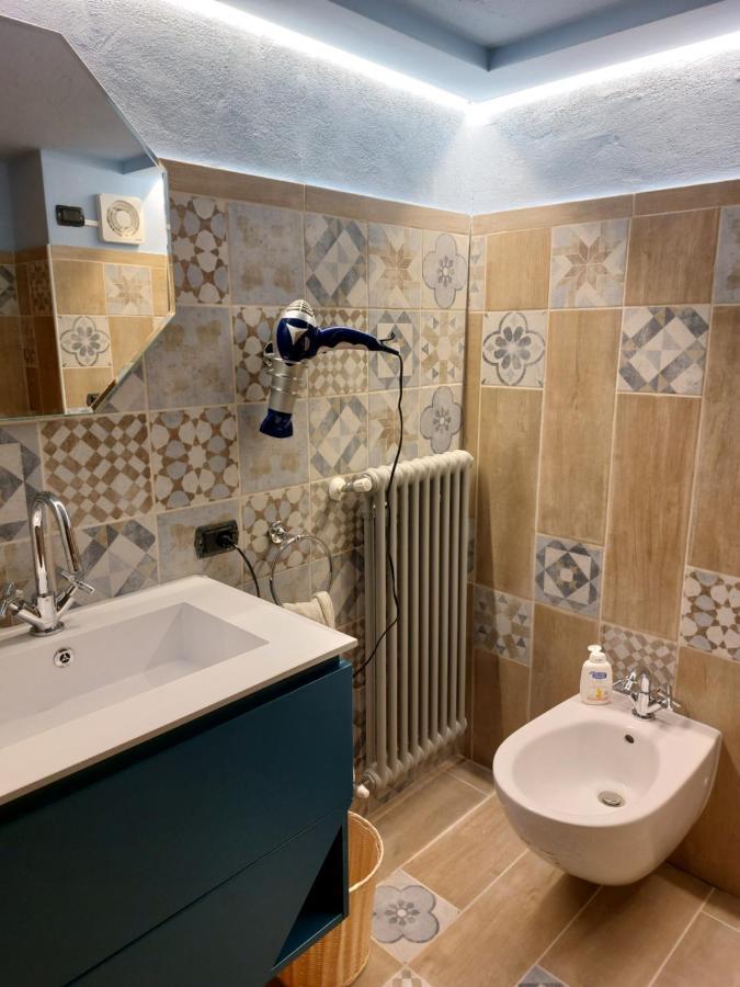 Charming Apartment Lake Front Acquaseria Bagian luar foto